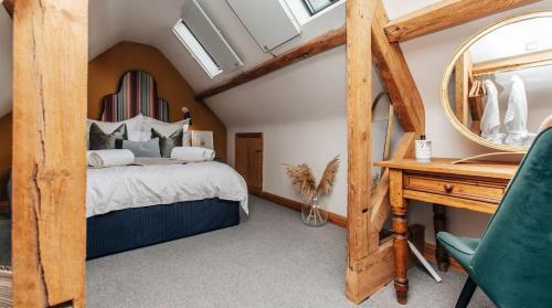 The Little House, Luxury Cotswolds Stunning Views