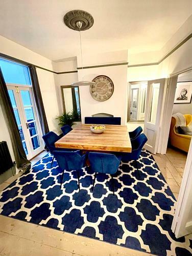 Luxury Home In Cheltenham Town Centre
