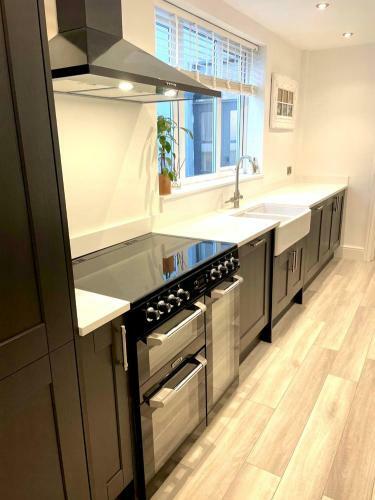 Luxury Home In Cheltenham Town Centre