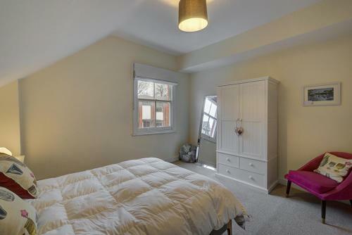 Love Street Cottage