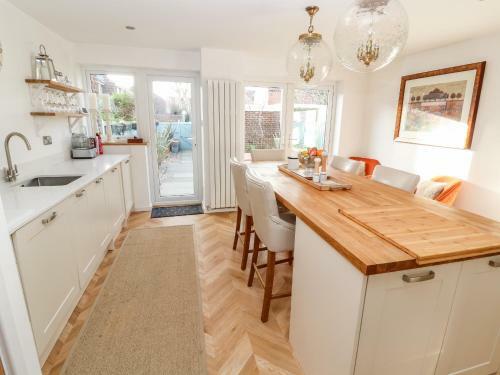 3 Eaton Mews