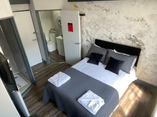 Ideal Abode Self Contained 4 Bedroom With En-suite