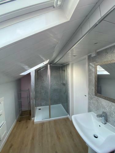 Ideal Abode Self Contained 4 Bedroom With En-suite