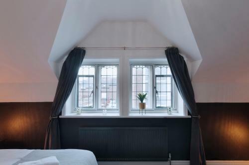 Unique, Characterful 2 Bedroom Home In Chester