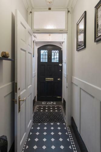 Unique, Characterful 2 Bedroom Home In Chester