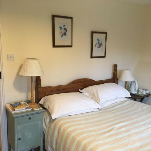 Bed & Breakfast The Long House