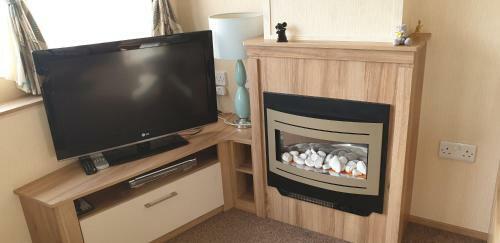 Caravan In The Cotswolds