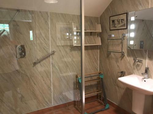 Meadow Lodge In The Cotswolds