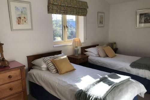 Meadow Lodge In The Cotswolds
