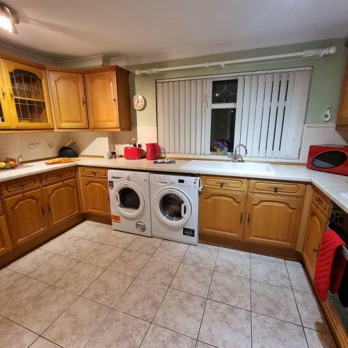 Premier - Whifflet Apartment