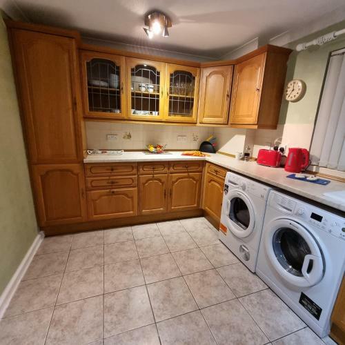 Premier - Whifflet Apartment