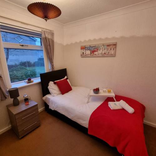 Premier - Whifflet Apartment