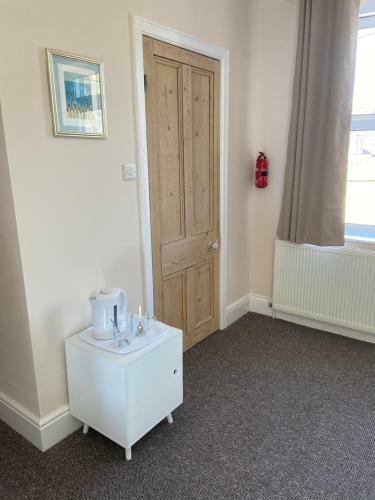 Bed & Breakfast Homewood Airbnb, Combe Martin, Devon - 300m To The Beach!