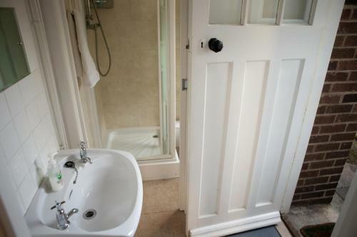 Charming Corbridge Cottage With Garden