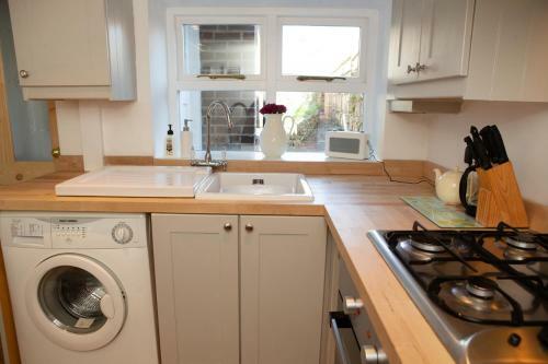 Charming Corbridge Cottage With Garden