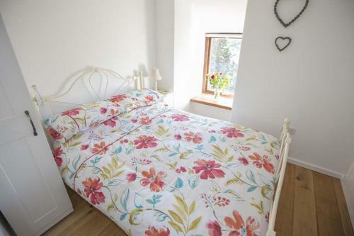 Middle Cottage - Tranquil Cottage Ideal For Walkers