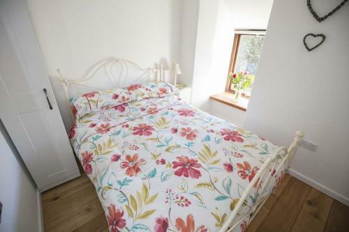 Middle Cottage - Tranquil Cottage Ideal For Walkers