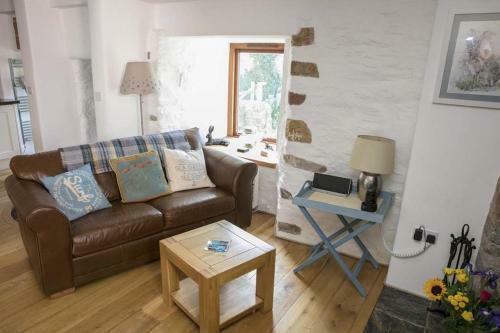 Middle Cottage - Tranquil Cottage Ideal For Walkers