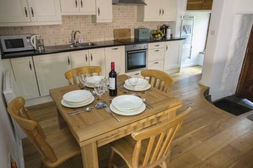 Middle Cottage - Tranquil Cottage Ideal For Walkers