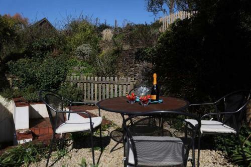 Middle Cottage - Tranquil Cottage Ideal For Walkers