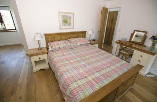 Middle Cottage - Tranquil Cottage Ideal For Walkers