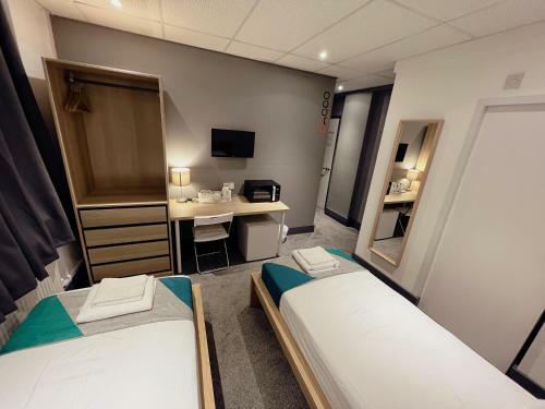 Hostal Cacco - Contractor Accommodation