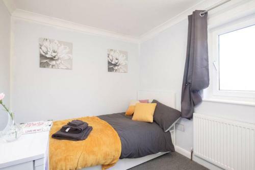 5 Bedroom Apartment Corby Hosted By Costay
