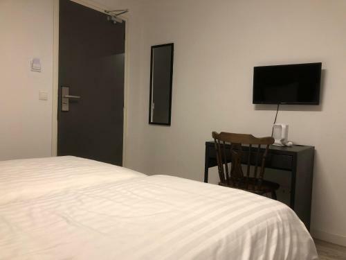 Mimosa Hotel