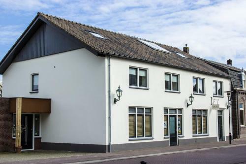 B&B Perron 22