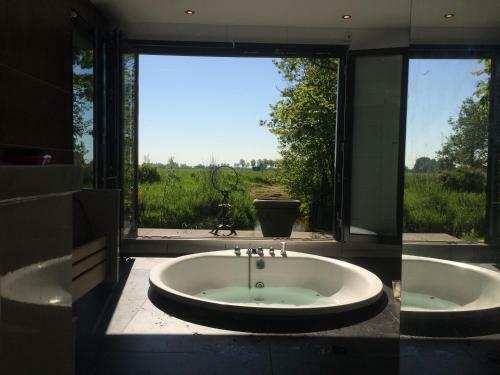 Villa Bungalow Between Haarlem And Amsterdam