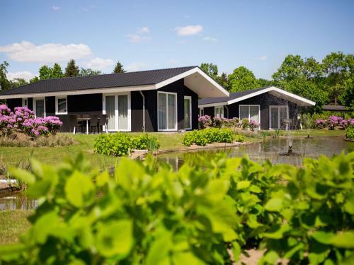 Modern Chalet On The Water In The Brabant Kempen
