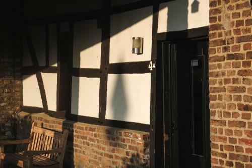 Hoeve "doodleger"