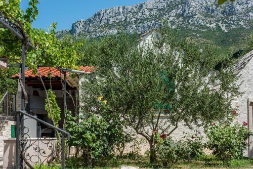 Villa With Pool, Ka?tel Gomilica, Croatia