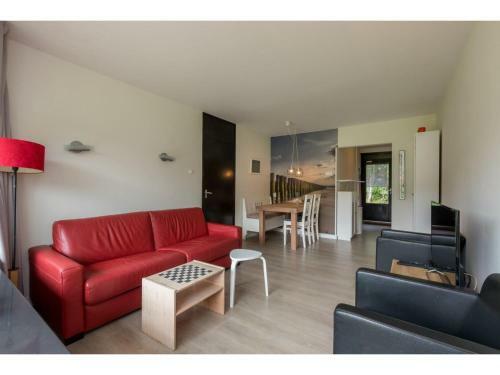 Cozy Apartment Within Walking Distance Of The Beach