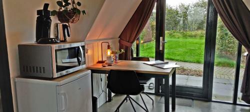 Hotelhuisje Warmenhuizen #b
