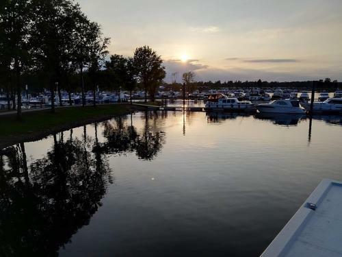 Hausboot Leukermeer Well
