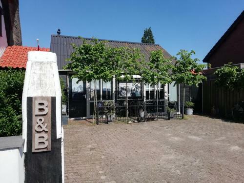 Anneke's Bed En Botterhammeke