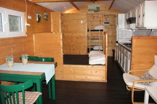 Chalet - Camping 't Dekske