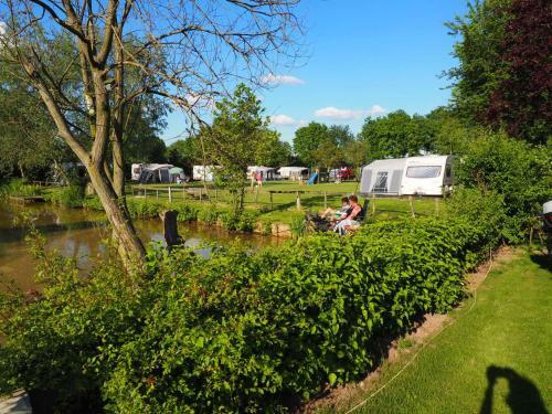 Chalet - Camping 't Dekske