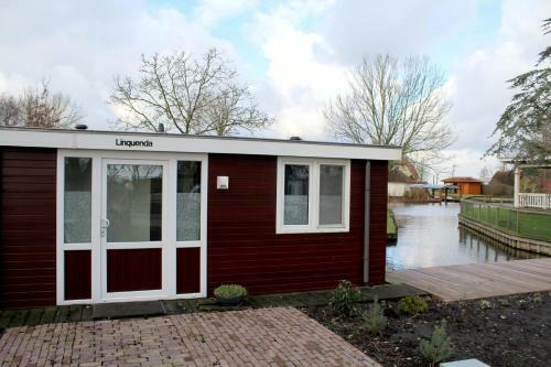 Houseboat Linquenda