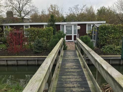 Houseboat Linquenda