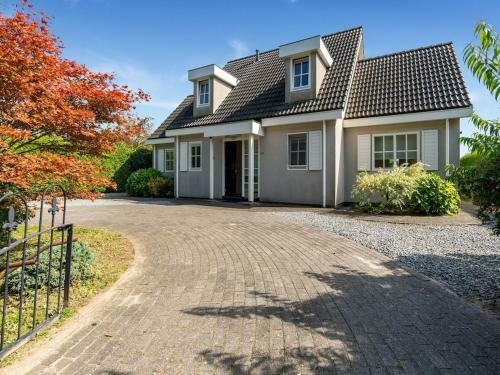 Exclusive Villa In Zeewolde With A Terrace