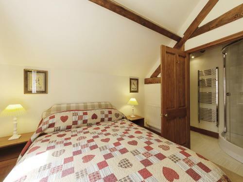 Middle Lodge
