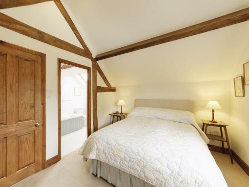 Middle Lodge