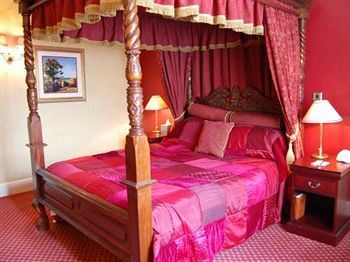Saffron Hotel
