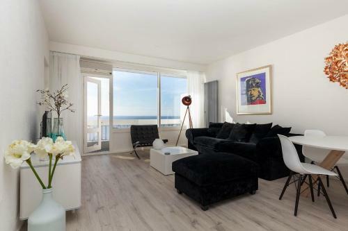 Sea View Apartment