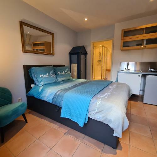 Hostal Near The Beach