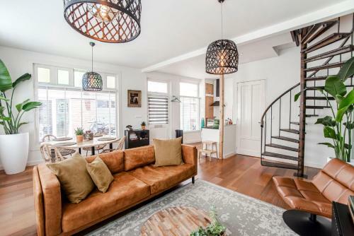Casa By Sellas