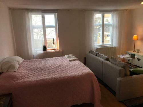 Big And Beautiful Villa In Nyhamnsl�ge