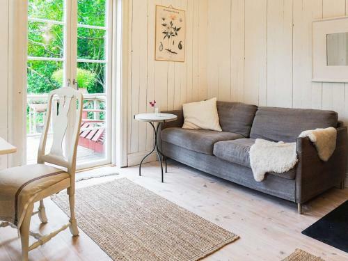 Holiday Home �rebro